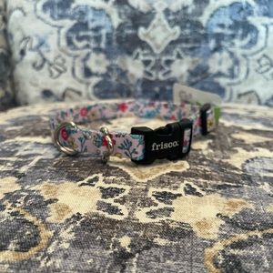 NWT Frisco Floral Small Collar